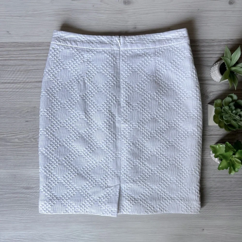 BANANA REPUBLIC white pattern pencil skirt size 6 EUC